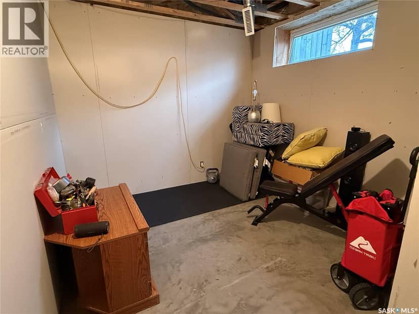 529 Alexandra STREET — photo 30 of 32