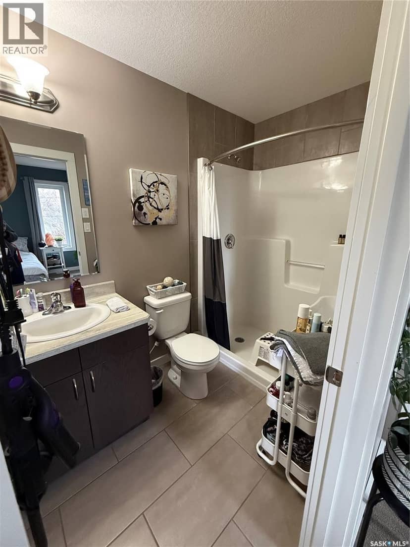 529 Alexandra STREET — photo 14 of 32