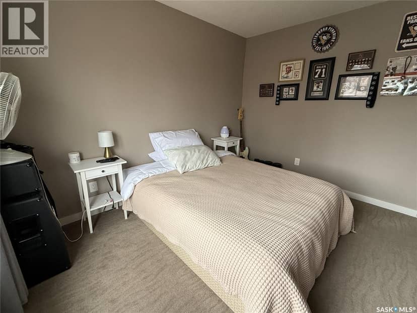529 Alexandra STREET — photo 20 of 32