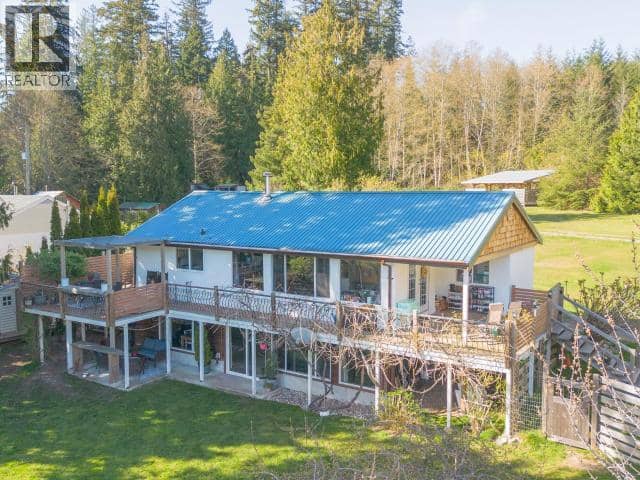 1819 ROBERTS ROAD, Powell River, photo 2