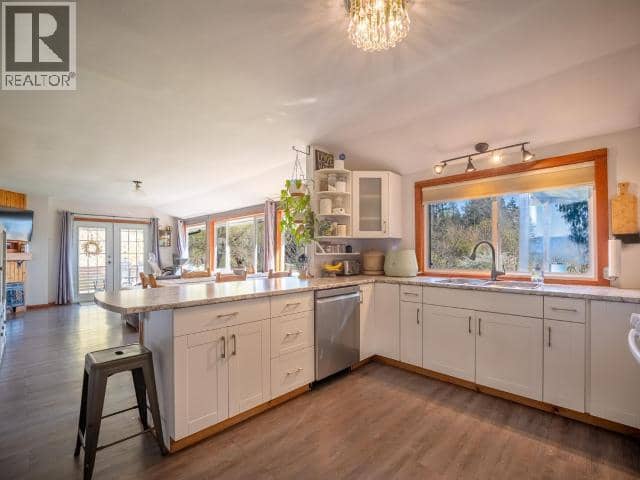 1819 ROBERTS ROAD, Powell River, photo 3