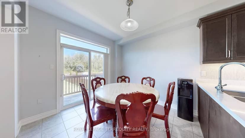 28 Richmond Park Drive — photo 19 of 40