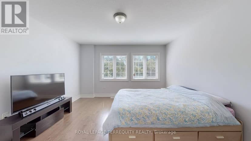 28 Richmond Park Drive — photo 36 of 40