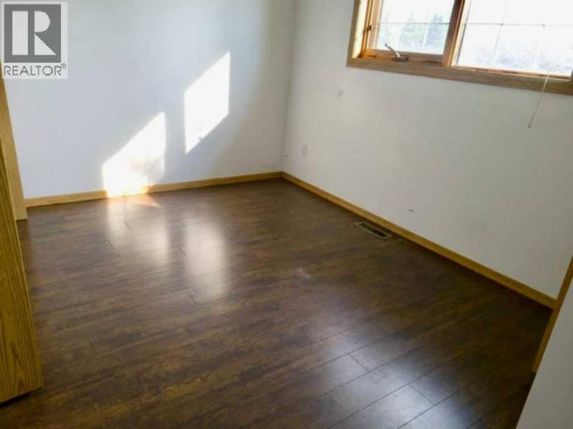 702 10 Avenue — photo 13 of 40