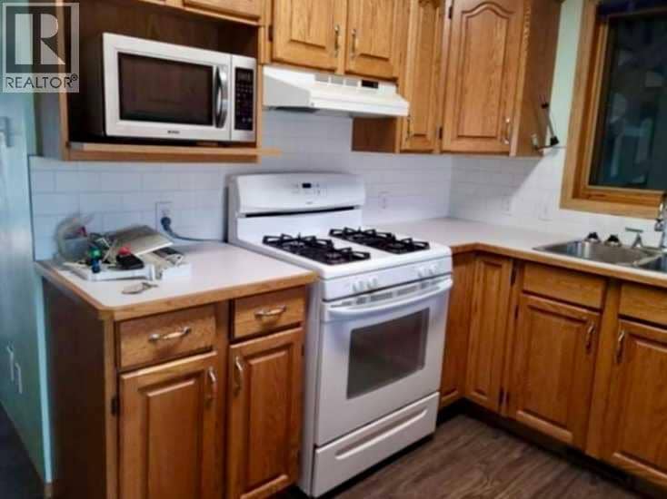 702 10 Avenue, Wainwright, photo 3