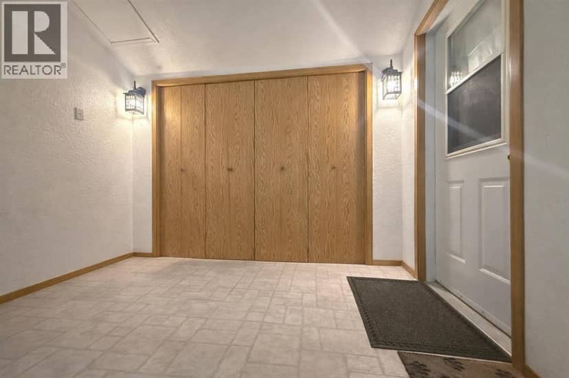 702 10 Avenue — photo 30 of 40
