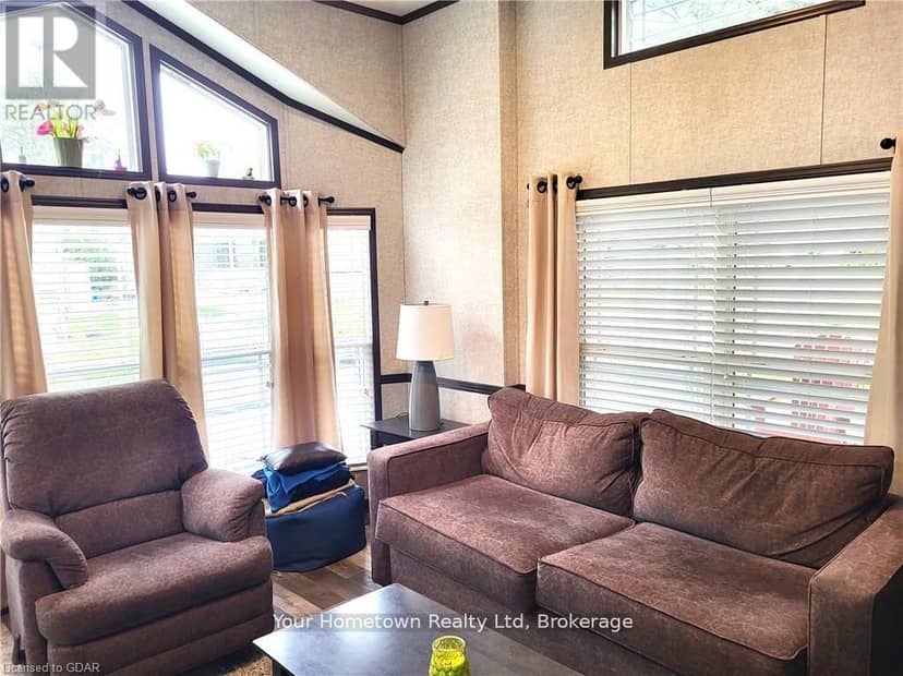 613 Oak Crescent, Centre Wellington, photo 6