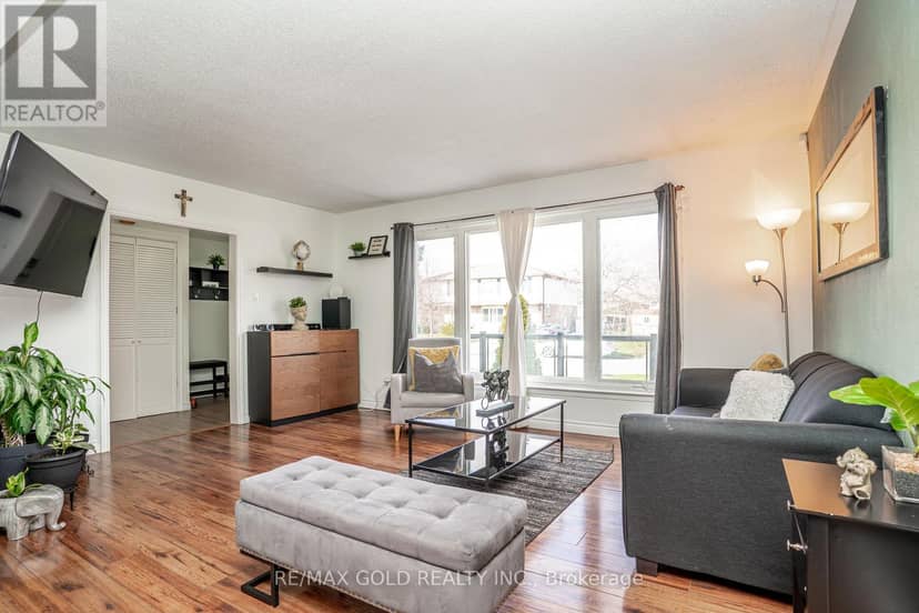 53 Davenport Crescent — photo 10 of 40