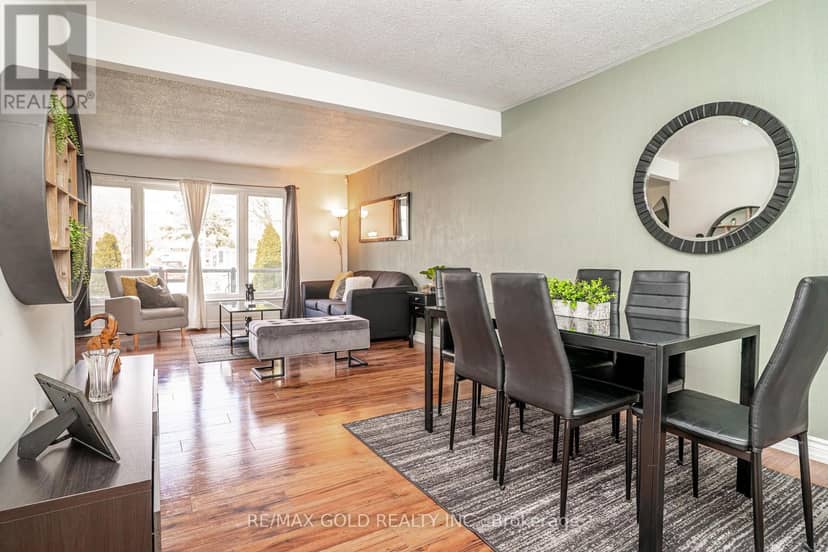 53 Davenport Crescent — photo 13 of 40