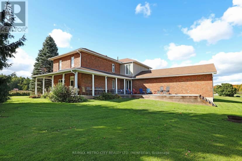 704 Clifford Side Road, McNab/Braeside, photo 3