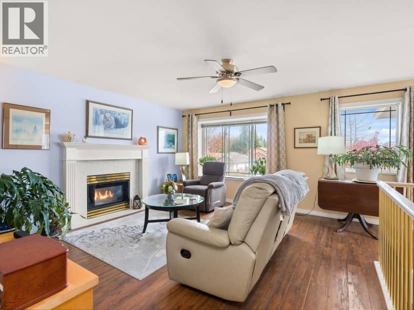 797 CELESTIAL PLACE, Gibsons, photo 4