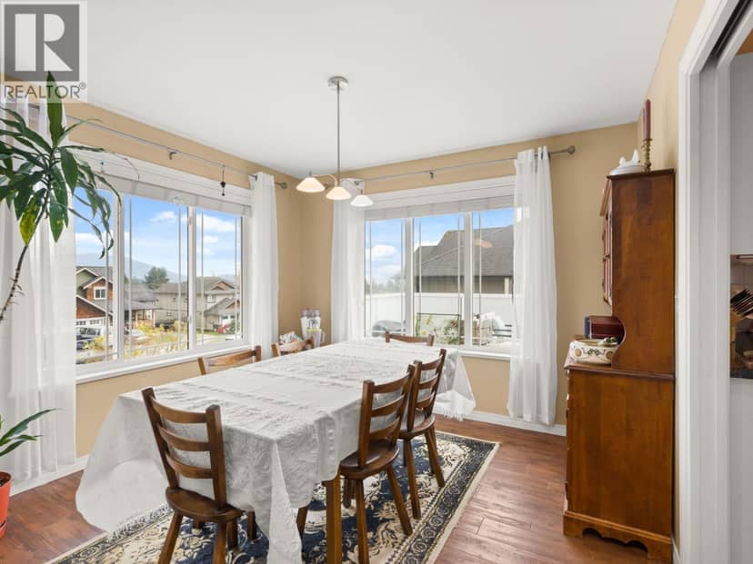 797 CELESTIAL PLACE, Gibsons, photo 6