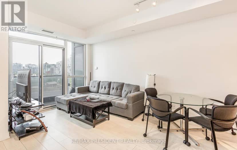 901 - 50 Bruyeres Mews — photo 14 of 40