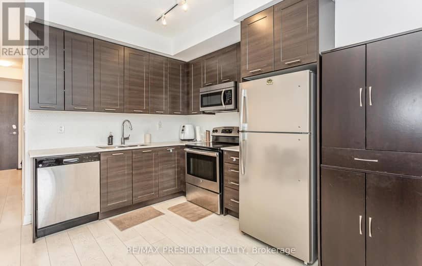 901 - 50 Bruyeres Mews — photo 19 of 40