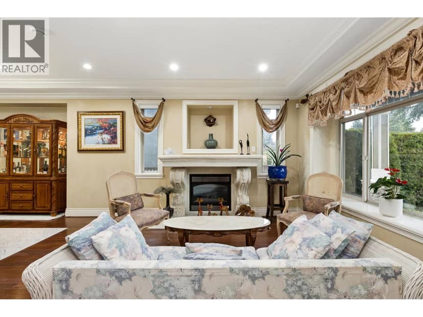 418 E 13TH STREET, North Vancouver, photo 3