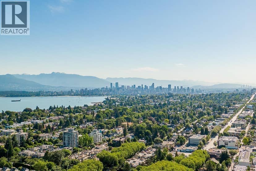 3945 W 10TH AVENUE, Vancouver, photo 2