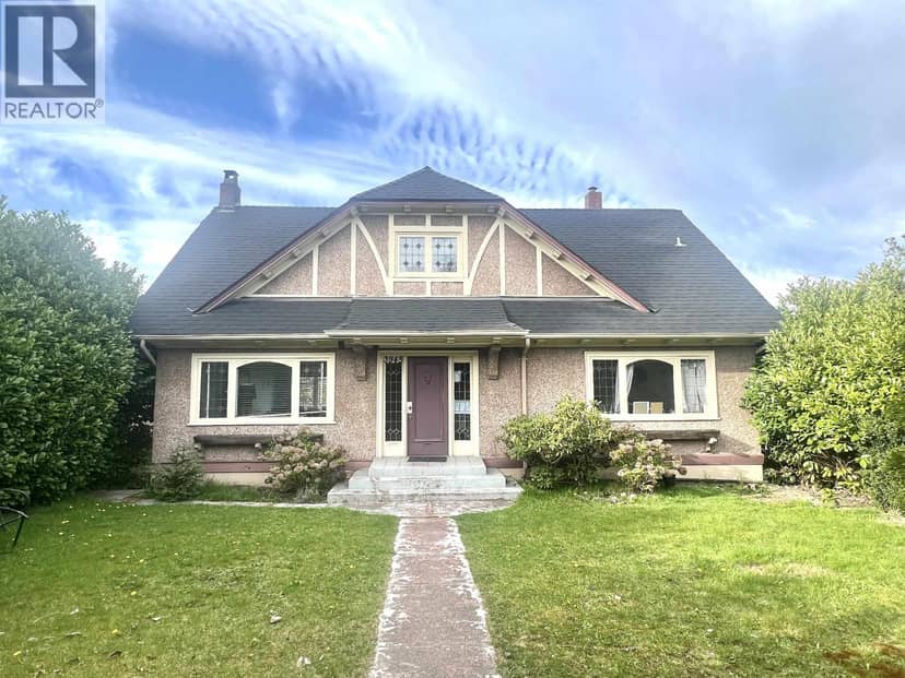 3945 W 10TH AVENUE, Vancouver