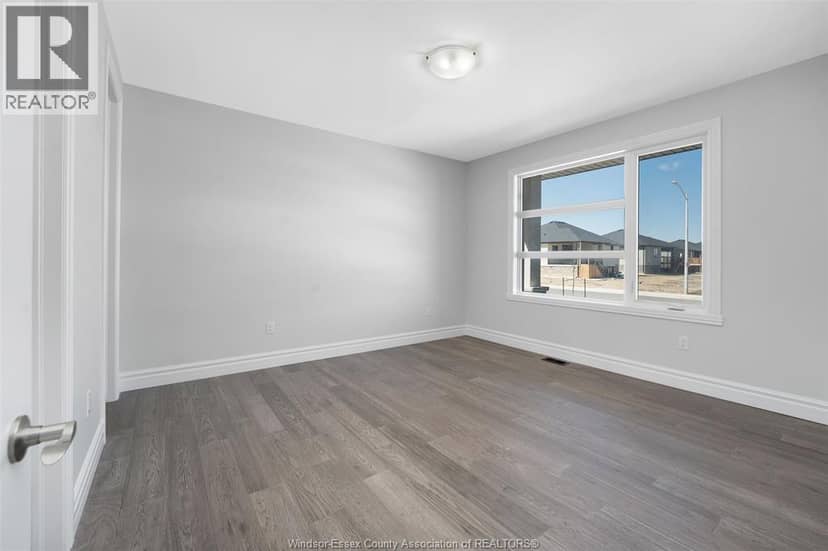 85 Kingsbridge — photo 21 of 40