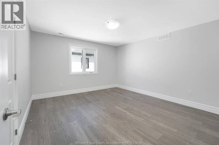 85 Kingsbridge — photo 35 of 40