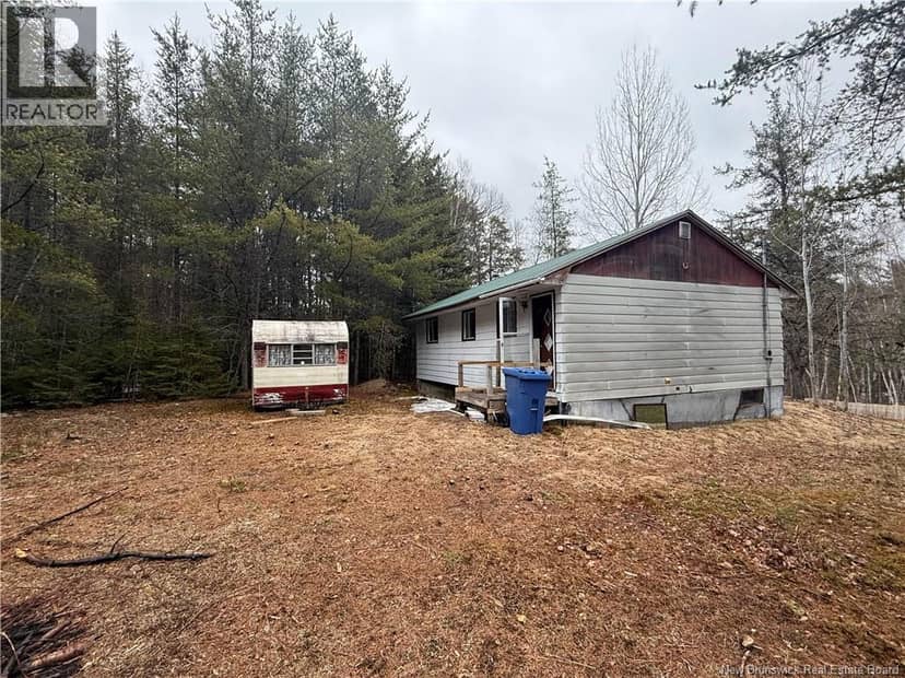 373 Howard Road — photo 3 of 25