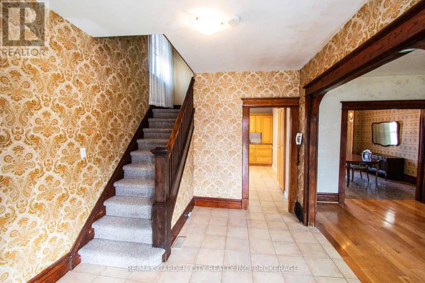 86 Griffith Street — photo 8 of 40
