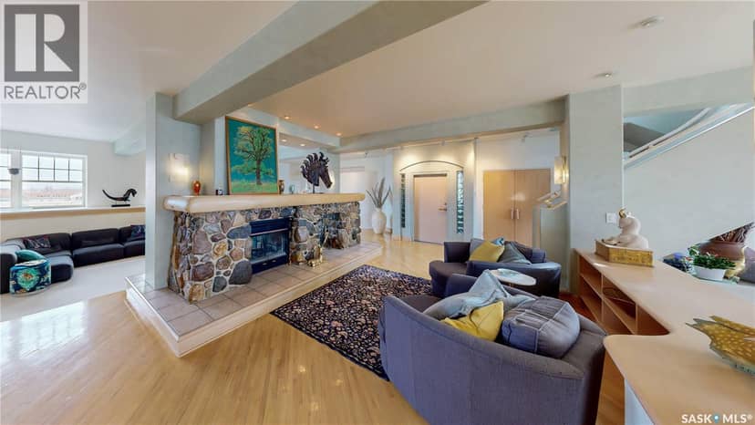 400 1150 Rose STREET — photo 4 of 40