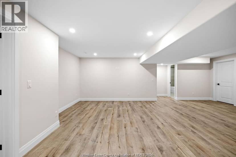 7568 Silverleaf Lane — photo 31 of 40