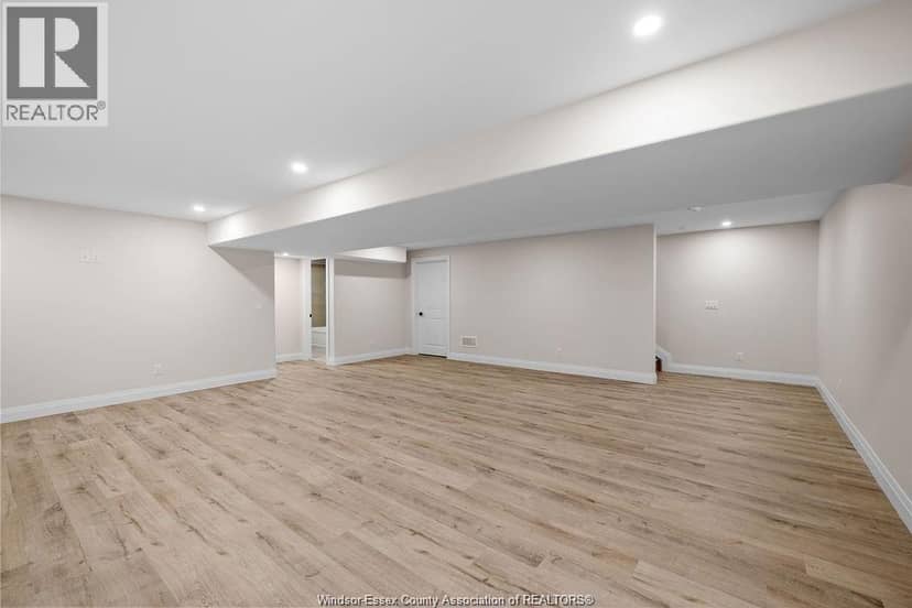 7568 Silverleaf Lane — photo 30 of 40
