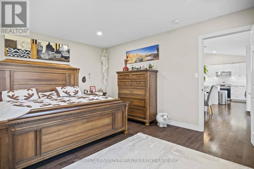 3864 St Clair Parkway — photo 12 of 38