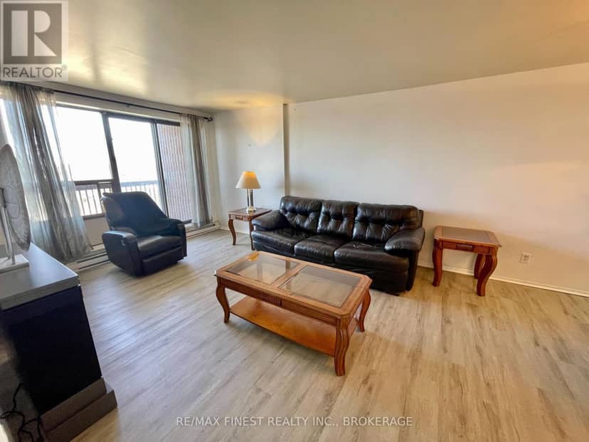 602 - 17 Eldon Hall Place — photo 14 of 28