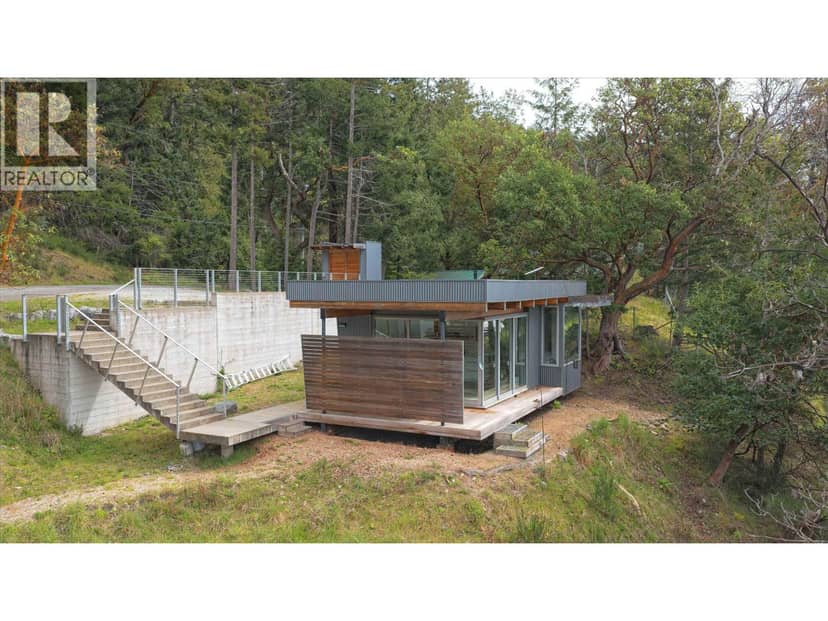 240 OLD SCOTT ROAD, Salt Spring, photo 2