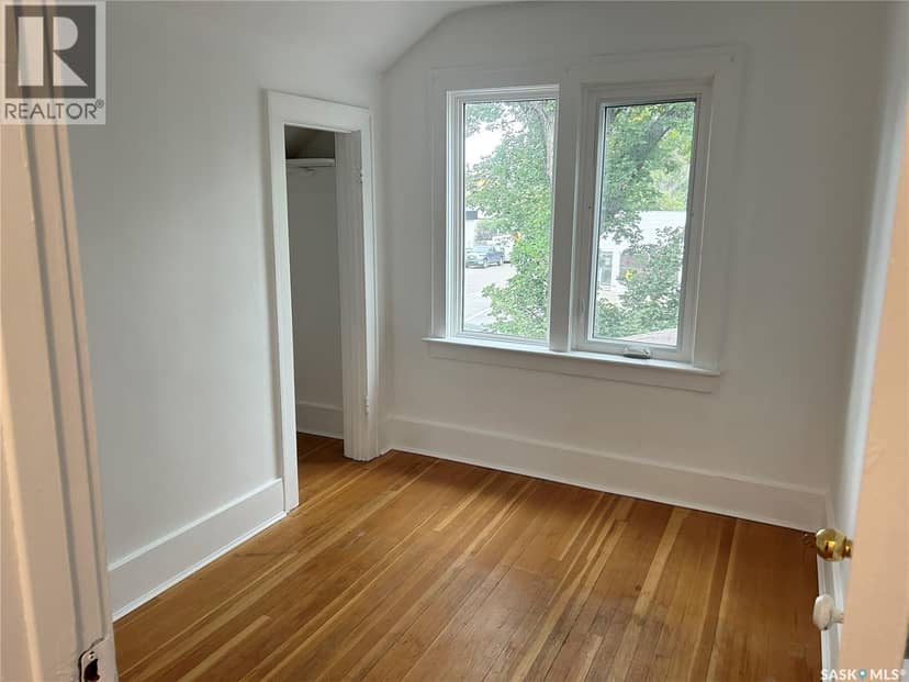 3033 Dewdney AVENUE — photo 16 of 32