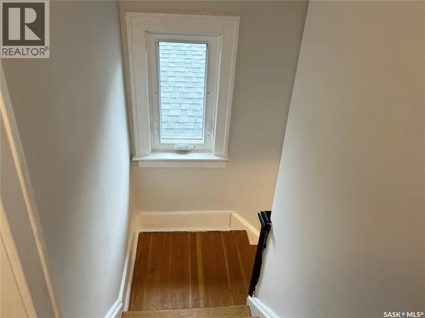 3033 Dewdney AVENUE — photo 24 of 32