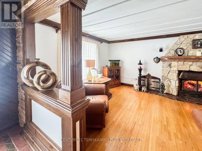 781 Dawson Point Road E — photo 17 of 37