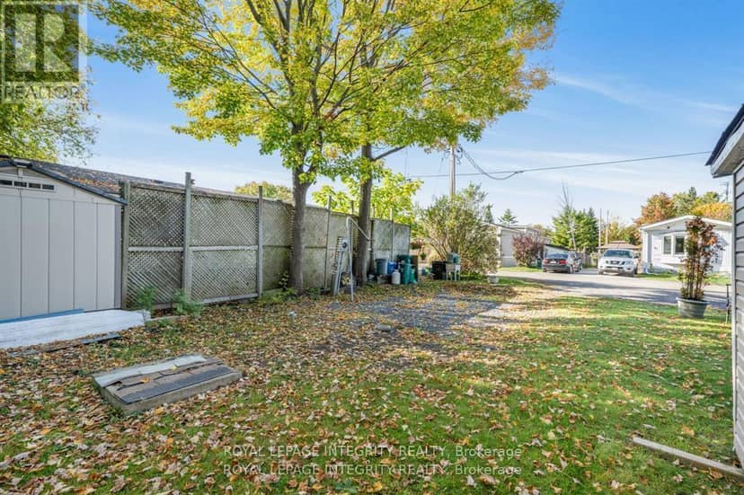 33 - 3535 St. Joseph Boulevard — photo 4 of 18