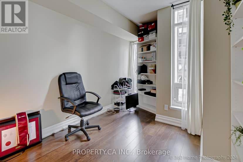 702 - 8 Scollard Street — photo 19 of 25