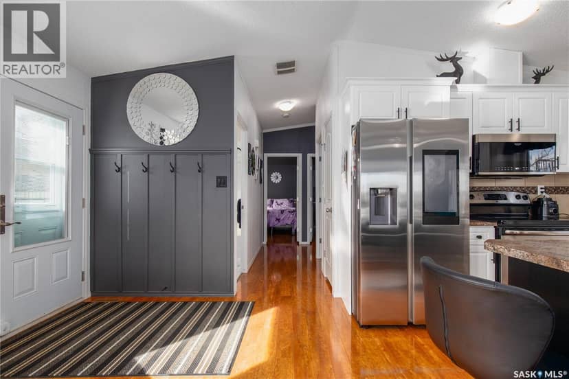 130 Marine DRIVE — photo 12 of 40