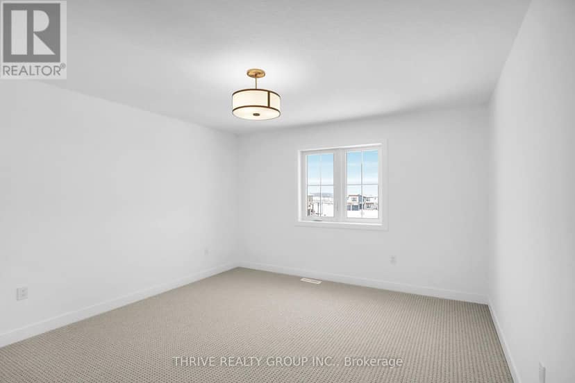 3 Basil Crescent — photo 21 of 31