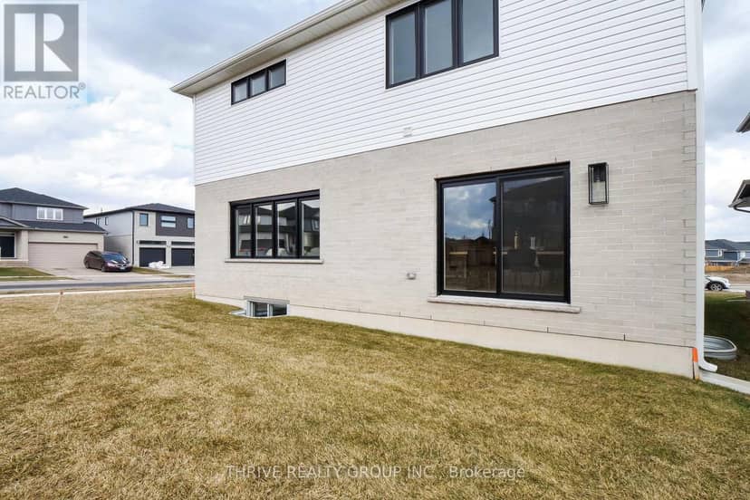 3 Basil Crescent — photo 29 of 31