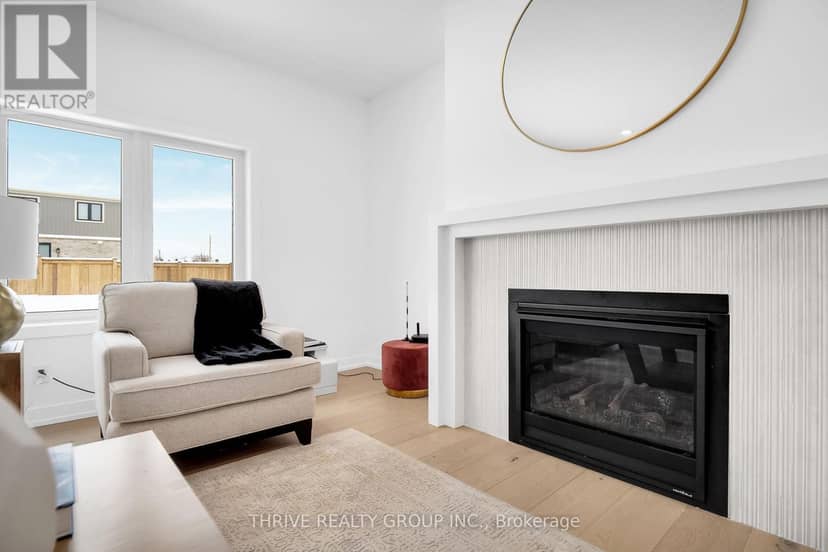3 Basil Crescent — photo 9 of 31