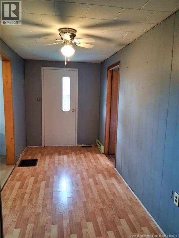 20 Back Road — photo 11 of 13