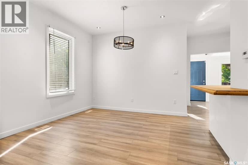 2358 Montreal STREET — photo 9 of 36