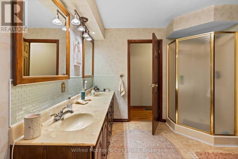 333424 Concession 1 — photo 16 of 40