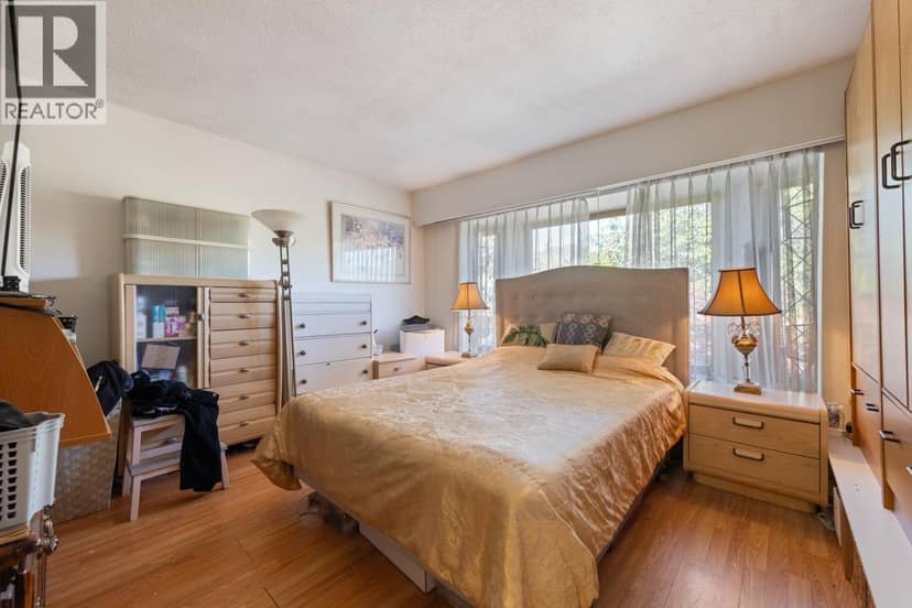 2472 E 12TH AVENUE, Vancouver, photo 8