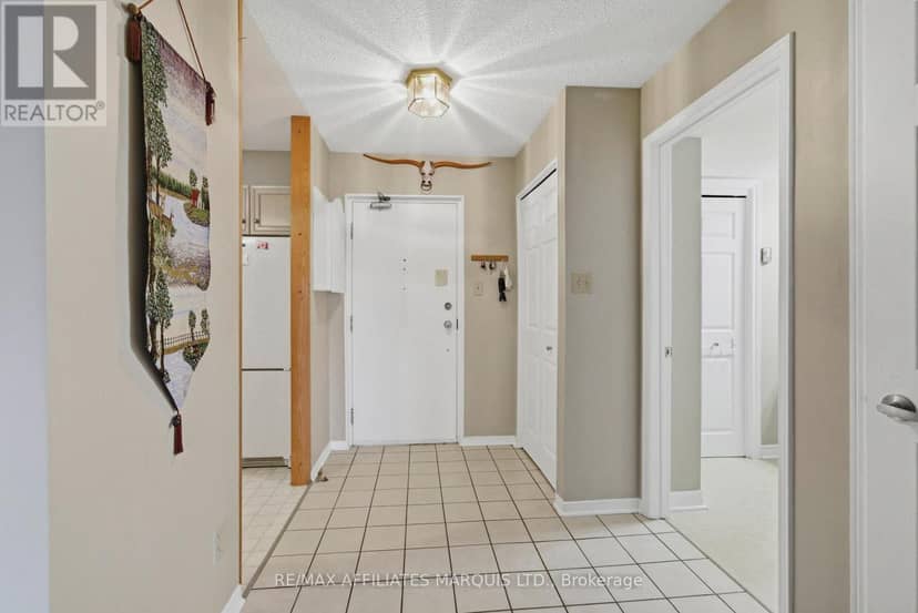 408 - 121 Water Street W — photo 6 of 25