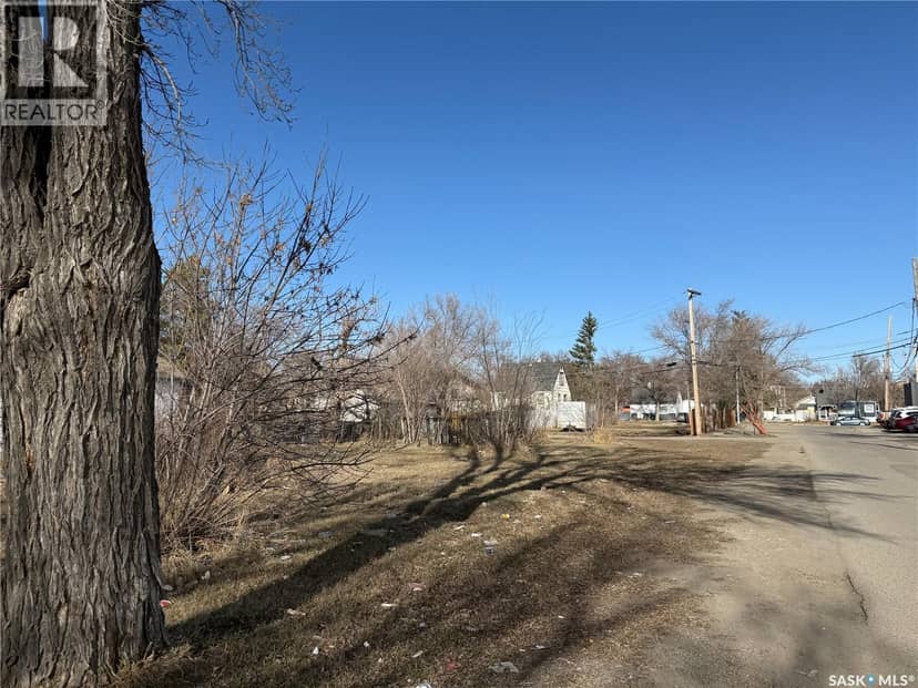 1455 Edward STREET — photo 3 of 4