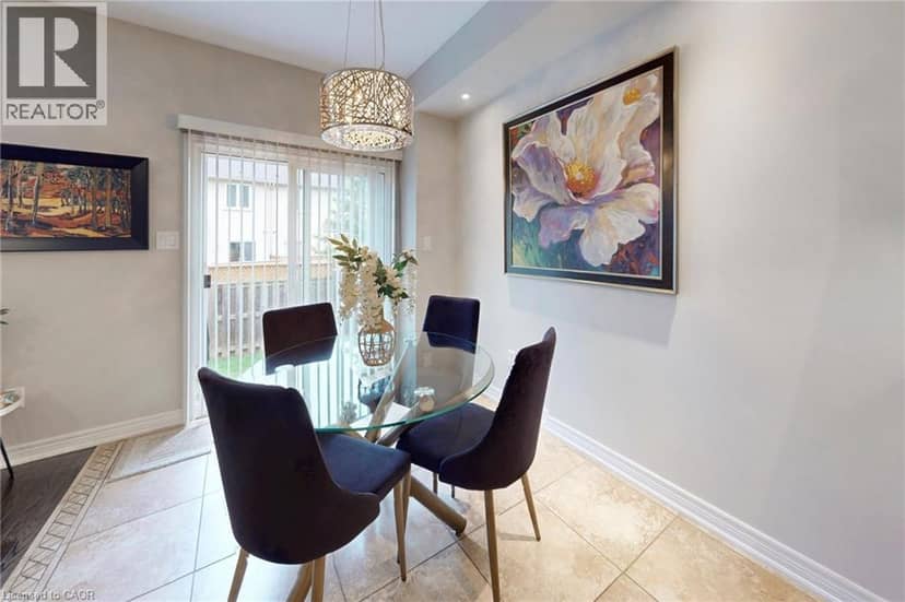 34 FOREST VALLEY Crescent — photo 18 of 40