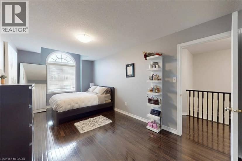 34 FOREST VALLEY Crescent — photo 32 of 40