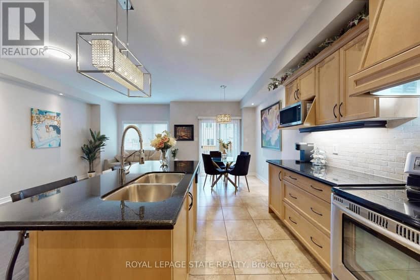 34 Forest Valley Crescent — photo 14 of 40