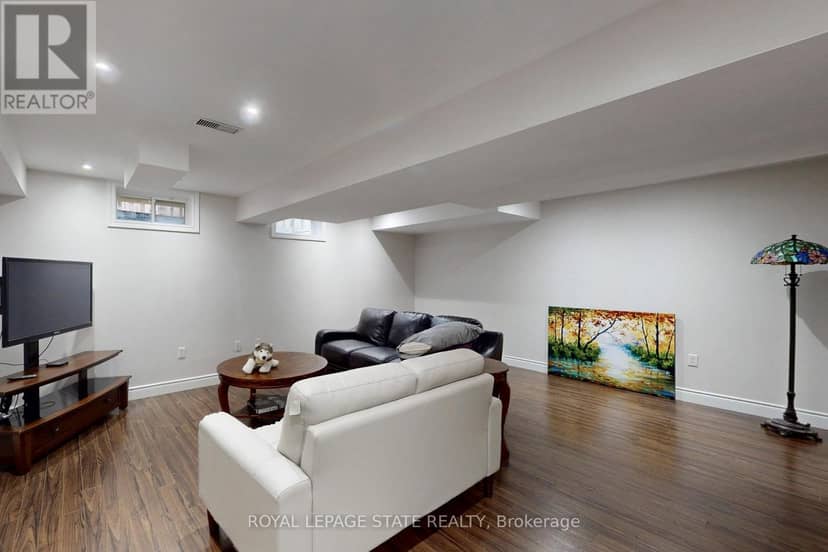34 Forest Valley Crescent — photo 37 of 40